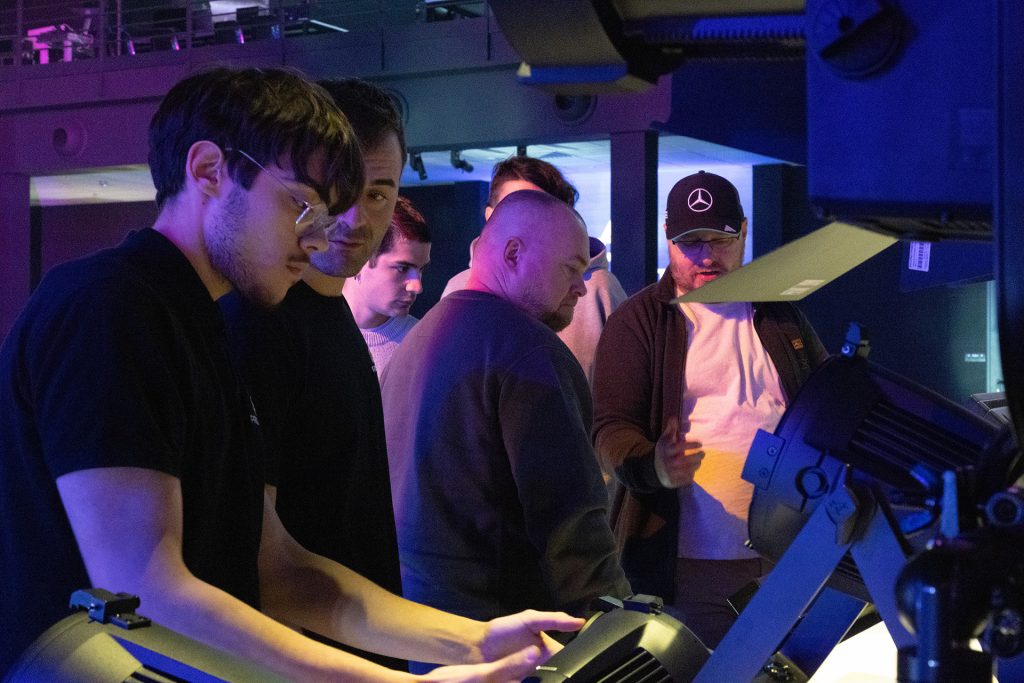 Audiovision, distribuitor Prolights in Romania