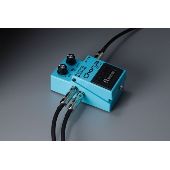 BOSS CE-2W - Pedala efecte Chorus Waza Craft Chorus cu mod CE-1, ediție specială #3